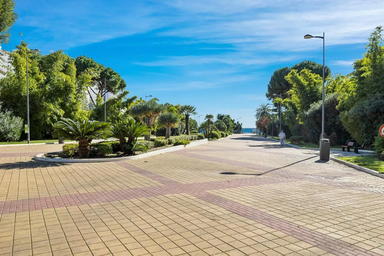 Precioso Y Muy Cerca De La Playa En Las Gaviotas Marbella Apartamento