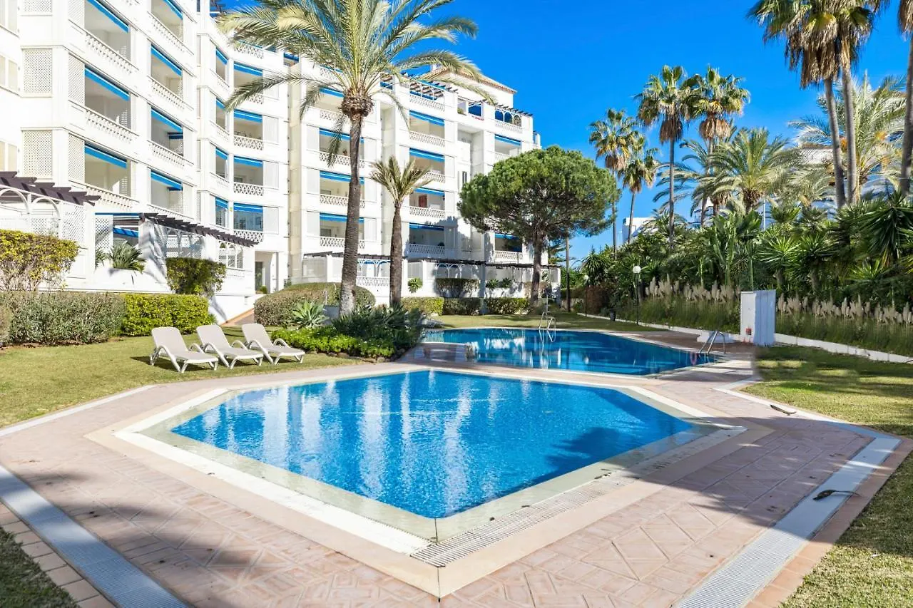Precioso Y Muy Cerca De La Playa En Las Gaviotas Marbella 0*,
